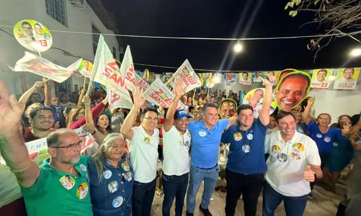 Em grande reunião na zona sul, Leôndidas Júnior apresenta seus candidatos à população
