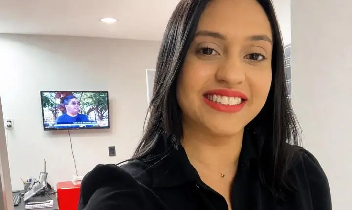 Vitória Vivian 